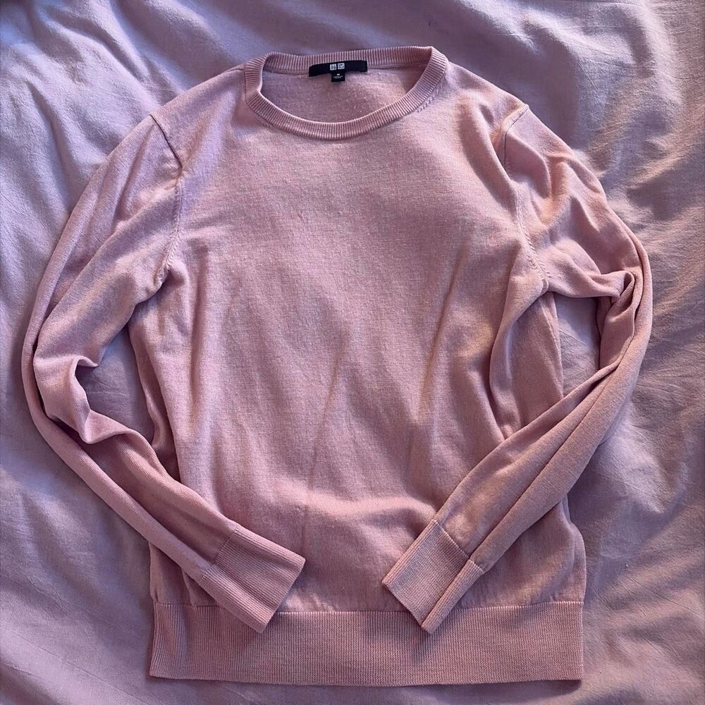 Uniqlo Women's Pink Jumper